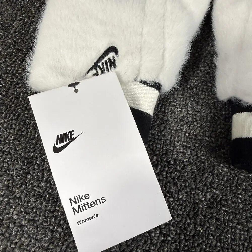 Nike Faux Fur Mittens Womens Glove Size XS/S White Black Furry NEW